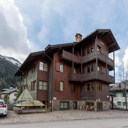 Casa Mulaz דירה *